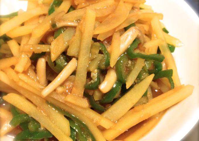 Steps to Make Mario Batali Potato and Green Pepper Stir Fry with Oyster Sauce