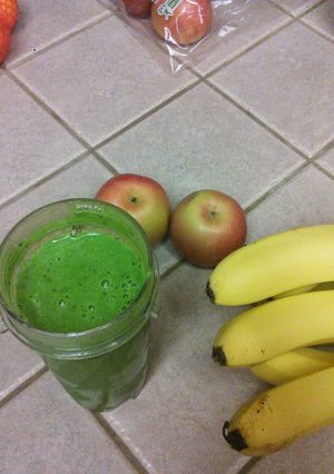 A picture of Awesome green smoothie.