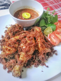 Foto resep Ayam Goreng Lengkuas Serundeng