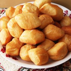A picture of Baursaki (fried dough) (Kazakhstan).