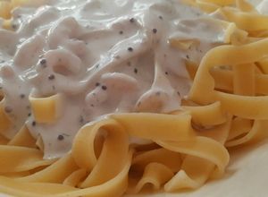 Foto principal de Tallarines con bechamel marina