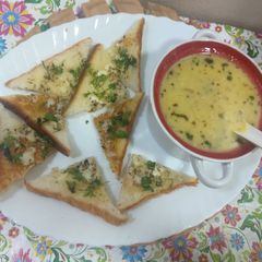 A picture of Onion soup.