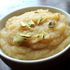 A picture of Soji halwa.