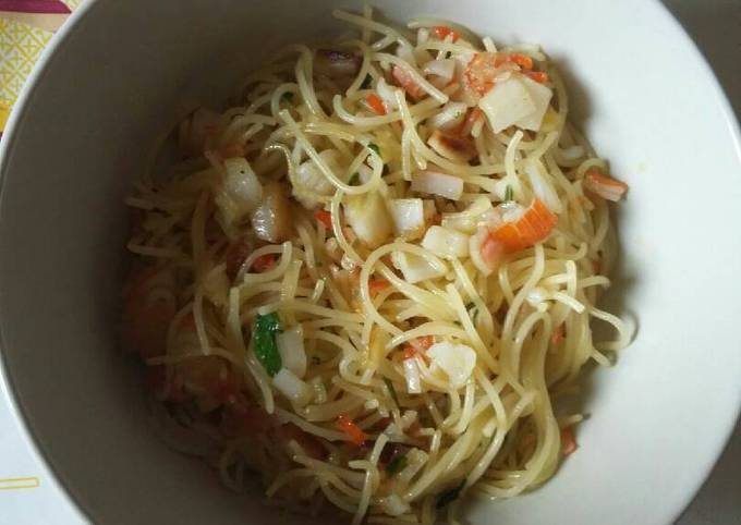 Fideos De Pasta Espaguetis 3 Gallo Con Surimi Receta De Sara Pa Cookpad
