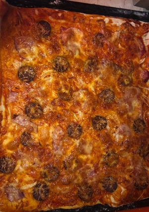 Tepsis pizza đ recept fotĂłja