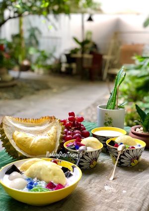 Hình của món Chè Sầu Riêng Nguyên Múi😍😋.