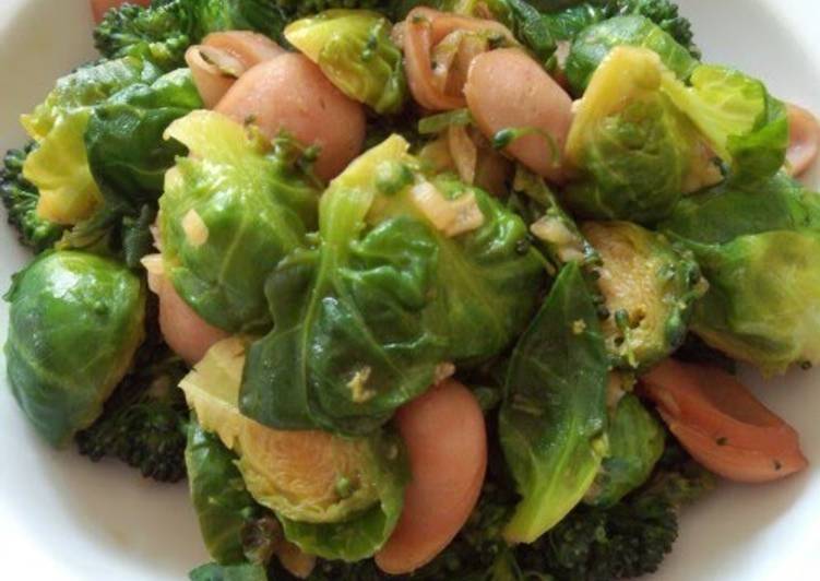 Recipe of Quick Warm Brussels Sprout & Broccoli Salad