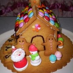 A picture of Cookie House For Christmas.