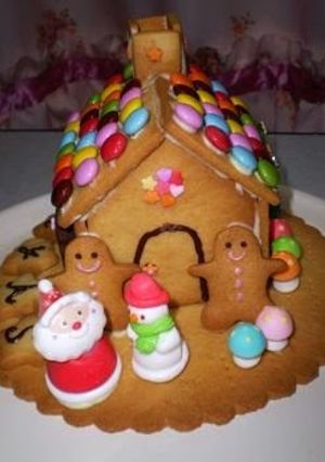 A picture of Cookie House For Christmas.