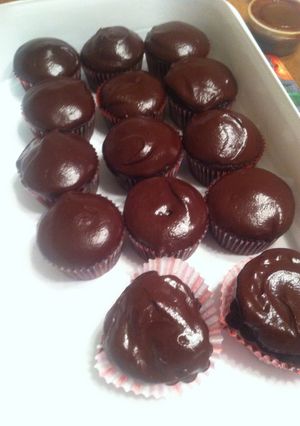 A picture of Dark Chocolate Cupcakes.