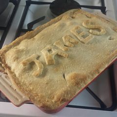 A picture of Chicken And Vegetable Pie.