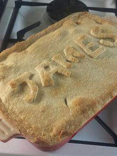 A picture of Chicken And Vegetable Pie.