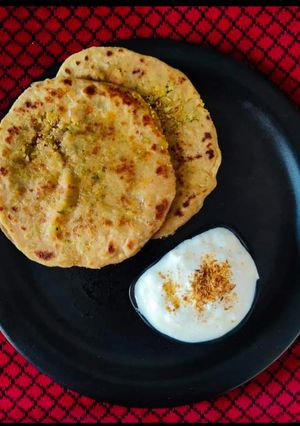 A picture of Gobhi ka paratha.