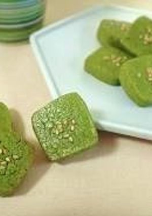 A picture of Japanese Style Matcha Cookies.