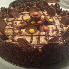 A picture of Frozen Peanut Butter Reeses Cheesecake.