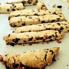 A picture of Biscotti.