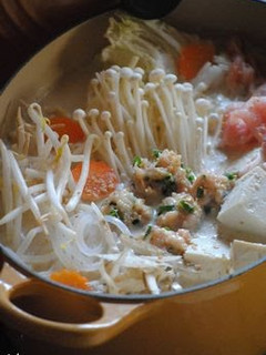 A picture of Soy Milk Hot Pot.