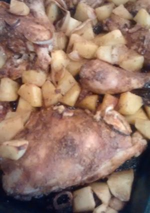 A picture of Roasted Chicken & Potatoes.