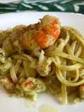Linguine con Gamberoni sfumati al Cognac e Crema di Pisellini