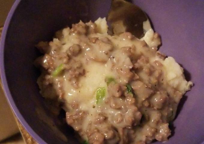 Hamburger Gravy & Mashed Potatoes