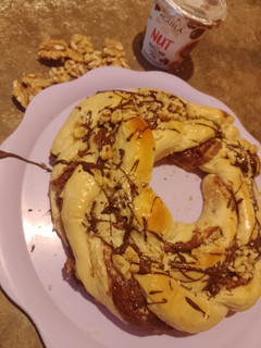 Una foto de Rosca de Pascua trenzada rellena