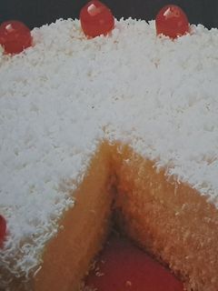 Una foto de Tarta de coco y ron- Cuando vienen invitados ♥️🎶