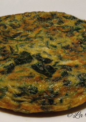 Foto principal de Tortilla de espinacas con pasas y piñones