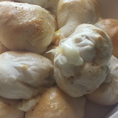 A picture of Garlic and herb cheese bombs.