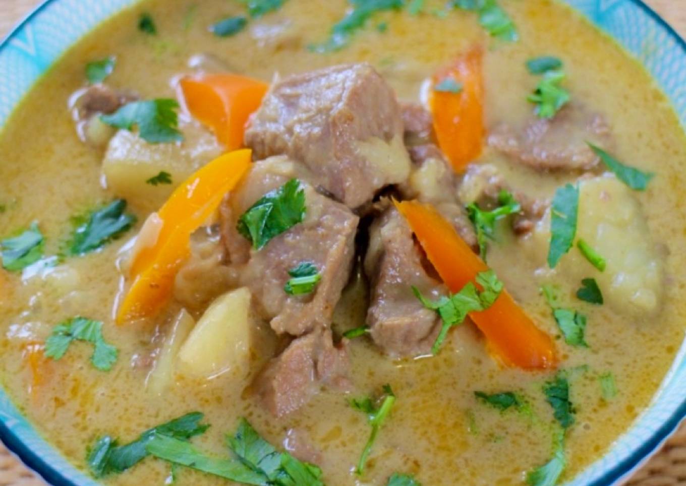 Thai Yellow Curry With Lamb π