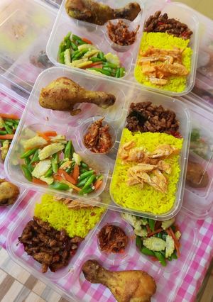 Foto resep Nasi Kuning Magic Com