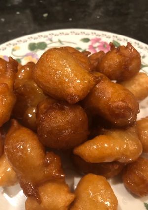 A picture of Crispy donut balls awama.