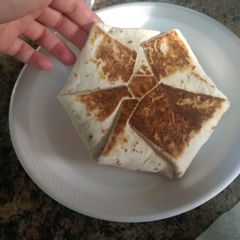 A picture of Crunchwrap Supreme.
