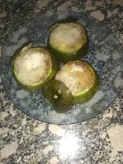 Una foto de Zapallitos rellenos al horno "sin desperdicios"