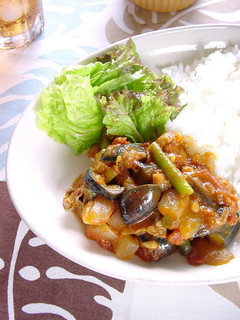 A picture of Curried Summer Veggies & Pork Simmered with Tomatoes.