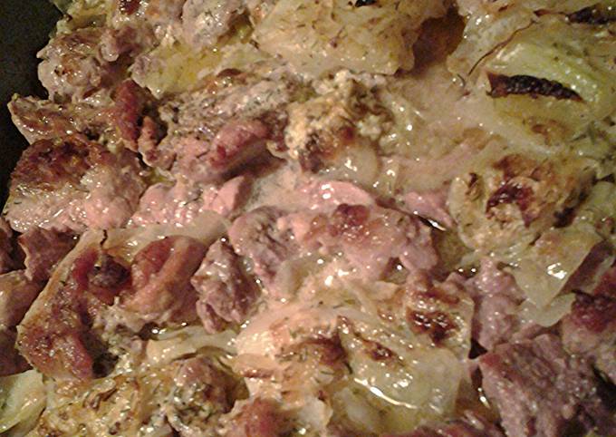 Cabbage, pork and cauliflower, with a sauce