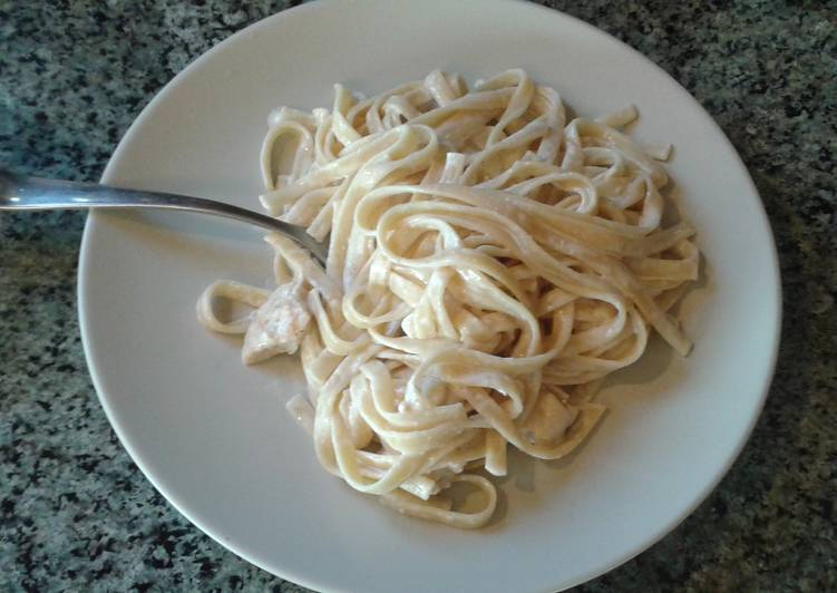 Steps to Prepare Favorite Chicken Fettuccini Alfredo