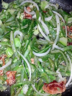 A picture of SugaMamas Stirfry 3 Green Vegetable Medley With Bacon.