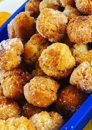 Foto di Castagnole con mandorle, succo di mandarini e cannella