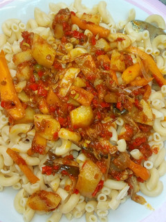 A picture of Macaroni and Vegetables soup.