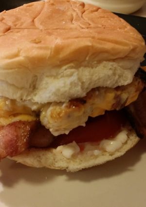 A picture of Bangin Chicken Burgers.