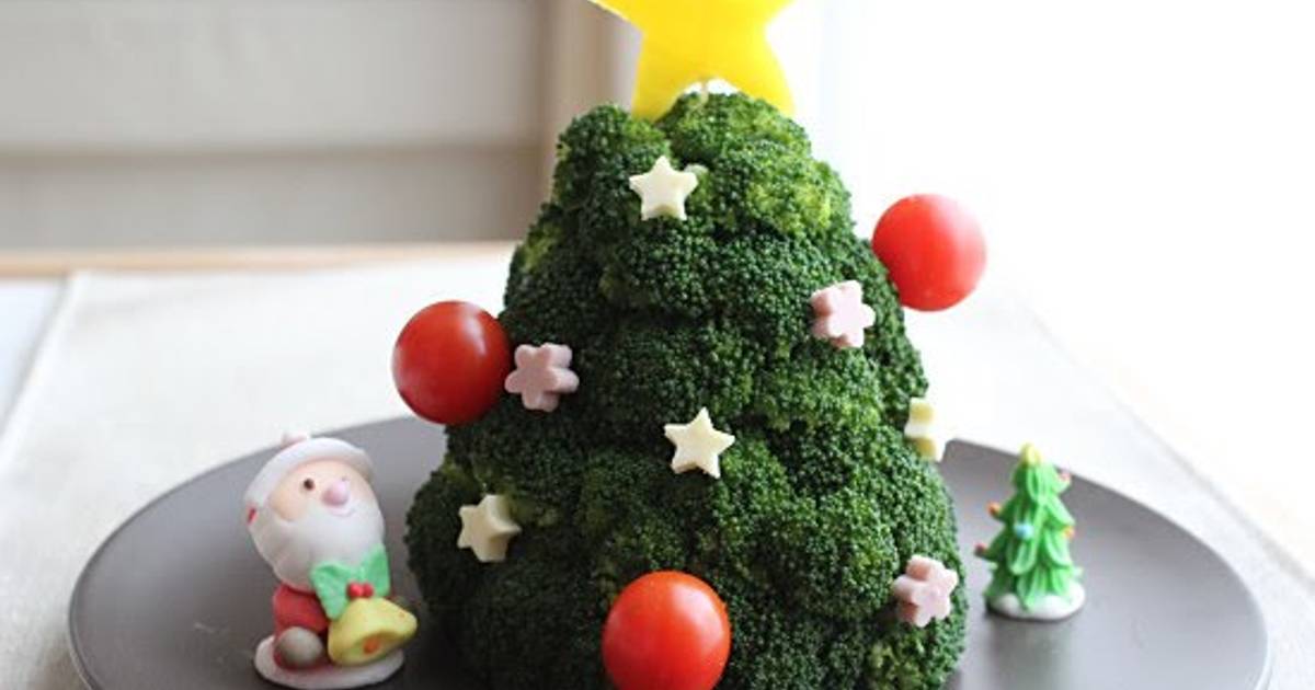 Broccoli Christmas Tree Salad