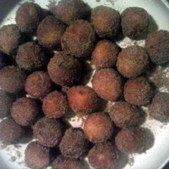 A picture of Grandma's Knockoff Cinnabon Bites.