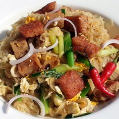A picture of Fried Cellophane Noodle With Spam.