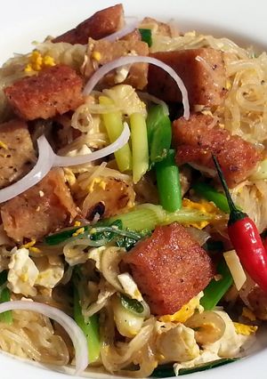 A picture of Fried Cellophane Noodle With Spam.