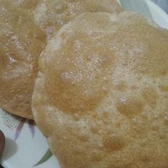 A picture of Aata puri.