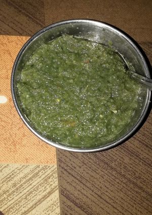 A picture of Dhaniya ki chutney.