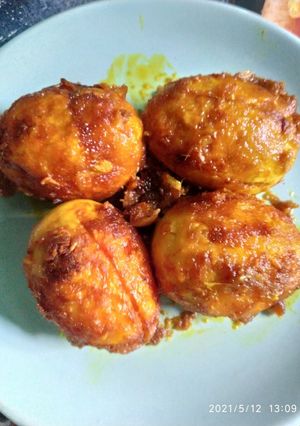 ডিম কষা (Dim kosha recipe in Bengali) রেসিপির প্রধান ছবি