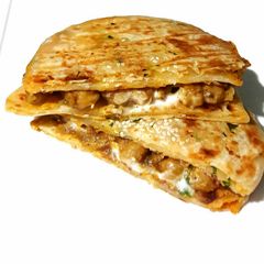 A picture of Grilled Chole Kulche Sandwich.