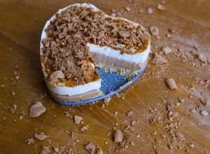 Foto di Cappuccino cheesecake light con crumble di meringa al caffè