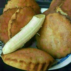 A picture of Banana cake.